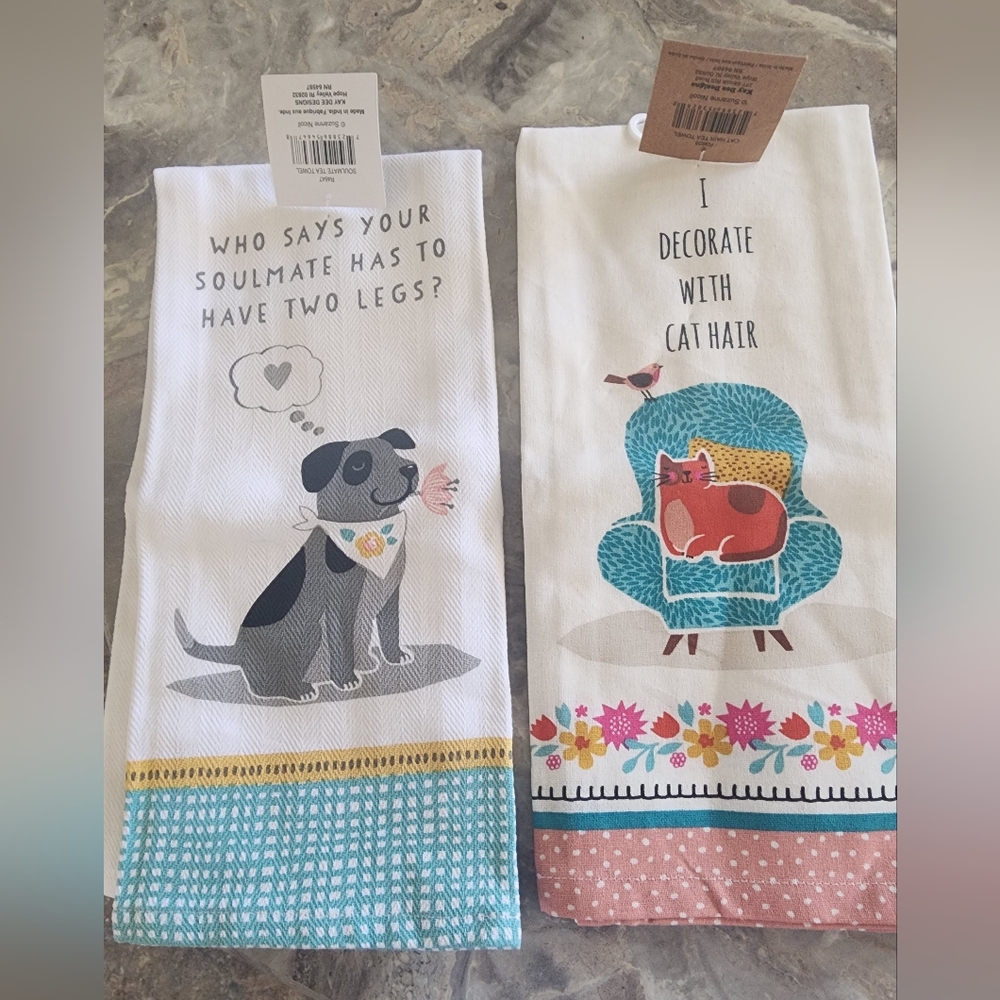 2 kitchen towels. NEW